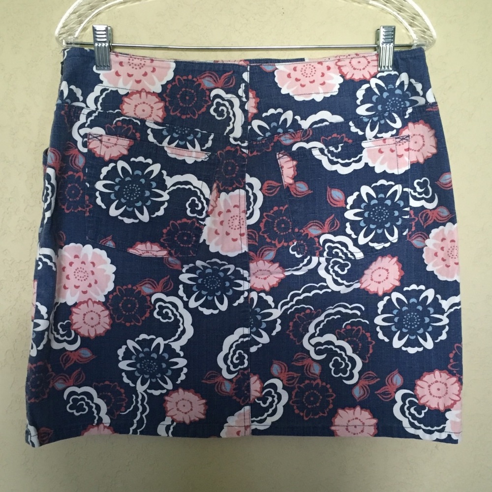 Ann Taylor Loft Denim Mini Skirt Size 12 - Picture 3 of 7